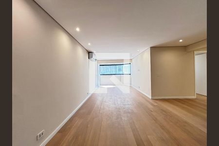 Sala de apartamento à venda com 3 quartos, 94m² em Vila Olímpia, São Paulo