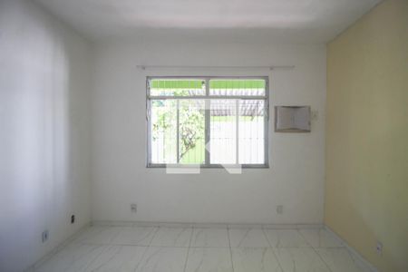 Suíte 1 de casa para alugar com 3 quartos, 200m² em Floresta, Nova Iguaçu