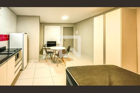 Quarto/Cozinha de kitnet/studio para alugar com 1 quarto, 24m² em Socorro, São Paulo