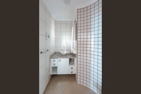 Lavabo de casa para alugar com 3 quartos, 180m² em Penha de França, São Paulo