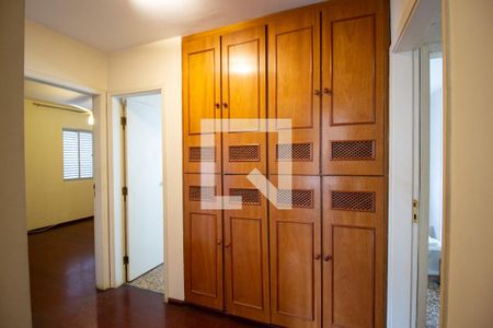 Corredor  de apartamento para alugar com 3 quartos, 130m² em Centro, Sorocaba