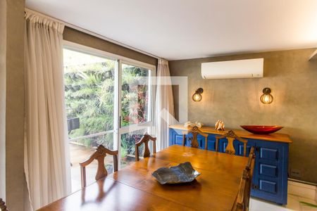 Sala  de casa de condomínio para alugar com 3 quartos, 210m² em Tamboré, Santana de Parnaíba