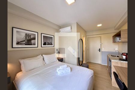 Quarto  de kitnet/studio para alugar com 0 quarto, 22m² em Jardim das Acacias, São Paulo