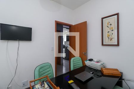 Quarto 2 de apartamento para alugar com 2 quartos, 50m² em Letícia, Belo Horizonte