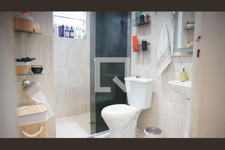 Banheiro de casa de condomínio para alugar com 2 quartos, 80m² em Cidade Aracília, Guarulhos