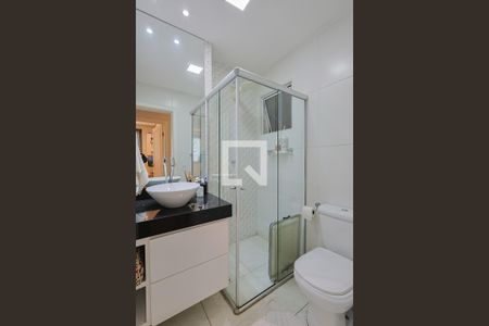 Banheiro de apartamento à venda com 3 quartos, 72m² em Castelo, Belo Horizonte