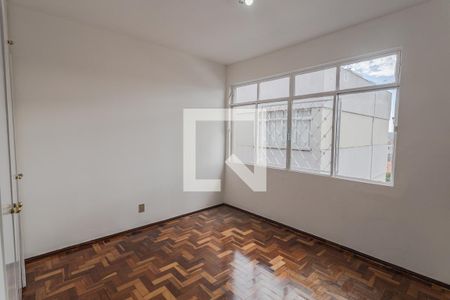 Quarto 1 de apartamento para alugar com 2 quartos, 130m² em Santa Tereza, Belo Horizonte