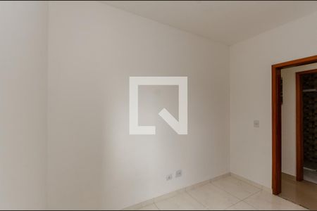 Quarto 1 de apartamento para alugar com 2 quartos, 60m² em Jardim Mangalot, São Paulo