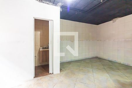 Comodo  de casa para alugar com 1 quarto, 60m² em Bussocaba, Osasco