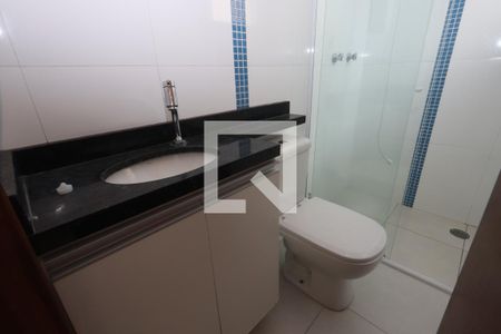 Banheiro da Suíte 1 de casa de condomínio à venda com 2 quartos, 110m² em Vila Prudente, São Paulo