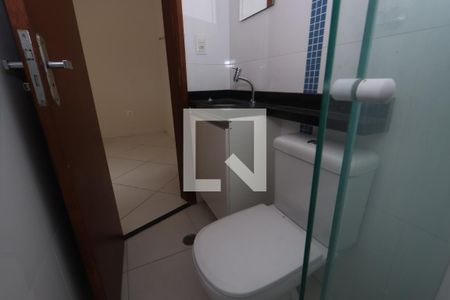 Banheiro da Suíte 1 de casa de condomínio à venda com 2 quartos, 110m² em Vila Prudente, São Paulo
