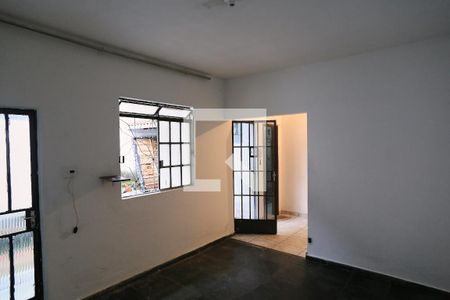 Sala de casa para alugar com 2 quartos, 80m² em Paraíso, Belo Horizonte