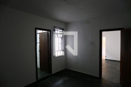 Quarto de casa para alugar com 2 quartos, 80m² em Paraíso, Belo Horizonte