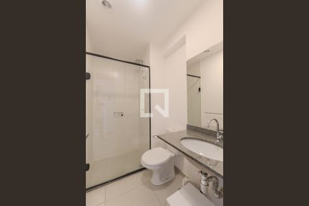 Banheiro de kitnet/studio para alugar com 1 quarto, 26m² em Consolação, São Paulo