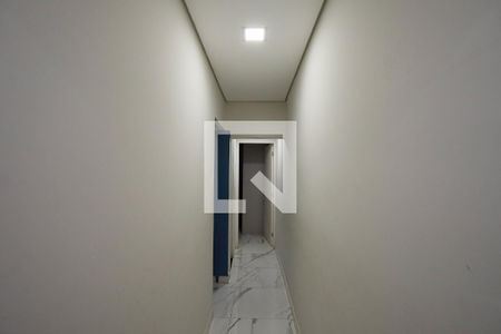 Corredor de casa para alugar com 4 quartos, 250m² em Vila Isolina Mazzei, São Paulo