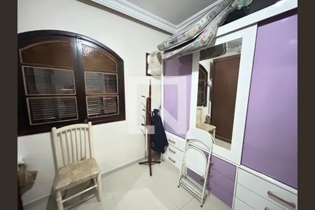 Quarto 1 de casa para alugar com 5 quartos, 80m² em Anchieta, Nilópolis