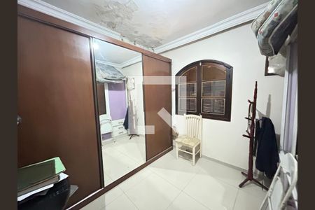 Quarto 1 de casa para alugar com 5 quartos, 80m² em Anchieta, Nilópolis