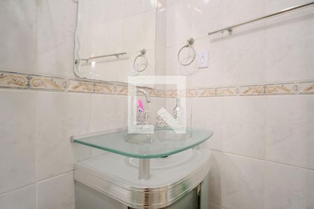 Banheiro de casa de condomínio para alugar com 2 quartos, 120m² em Penha de França, São Paulo