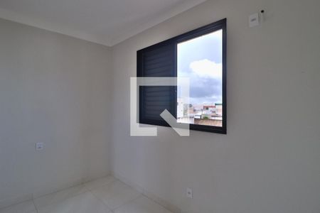 Quarto 1 de apartamento para alugar com 2 quartos, 52m² em Novo Mundo, Uberlândia