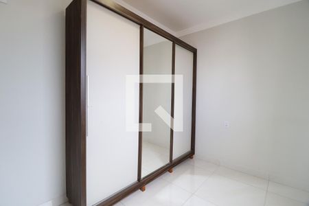Quarto 1 de apartamento para alugar com 2 quartos, 52m² em Novo Mundo, Uberlândia