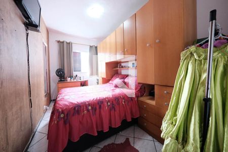 Casa à venda com 5 quartos, 135m² em Vila Nhocuné, São Paulo