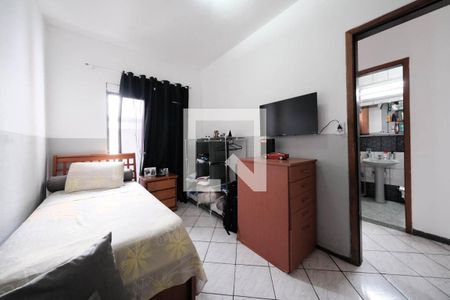 Casa à venda com 5 quartos, 135m² em Vila Nhocuné, São Paulo