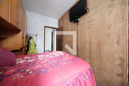 Casa à venda com 5 quartos, 135m² em Vila Nhocuné, São Paulo