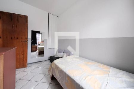 Casa à venda com 5 quartos, 135m² em Vila Nhocuné, São Paulo