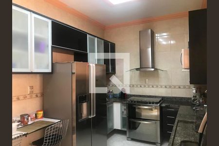 Casa à venda com 5 quartos, 350m² em Lapa, São Paulo