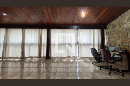 Sala de casa à venda com 5 quartos, 350m² em Vila Alto de Santo Andre, Santo André