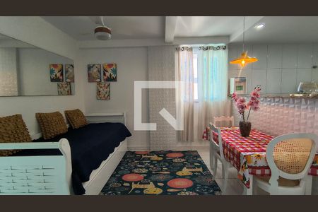 Sala de apartamento para alugar com 1 quarto, 60m² em Recreio dos Bandeirantes, Rio de Janeiro