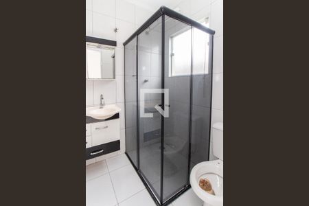 Banheiro da Suíte 1 de casa de condomínio à venda com 2 quartos, 125m² em Vila Nilo, São Paulo