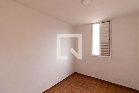 Quarto 2 de apartamento para alugar com 2 quartos, 56m² em Conjunto Residencial José Bonifácio, São Paulo