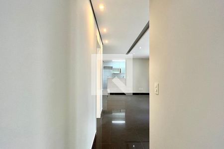 Corredor de apartamento para alugar com 2 quartos, 91m² em Vila Santa Catarina, São Paulo