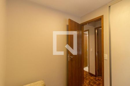 Quarto 1 de apartamento para alugar com 2 quartos, 42m² em Cidade Industrial de Curitiba, Curitiba