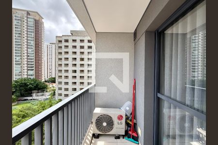 Sacada de kitnet/studio para alugar com 1 quarto, 22m² em Jardim das Acacias, São Paulo