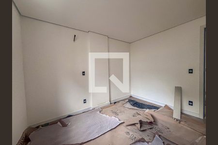 Quarto de apartamento à venda com 2 quartos, 63290m² em Lourdes, Belo Horizonte