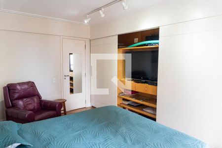 Suite  de apartamento à venda com 4 quartos, 142m² em Vila Alexandria, São Paulo