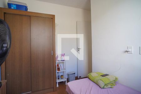 Quarto 1 de apartamento para alugar com 2 quartos, 40m² em Santa Fé, Porto Alegre