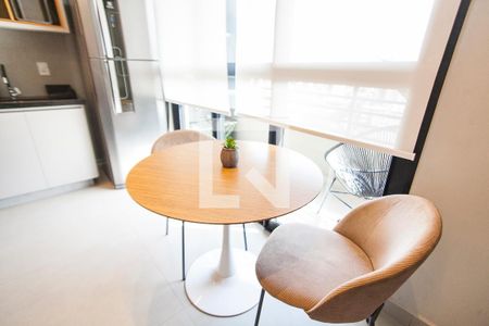 Sala de apartamento para alugar com 1 quarto, 34m² em Saraiva, Uberlândia