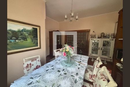 Casa à venda com 4 quartos, 218m² em Centro, São Leopoldo