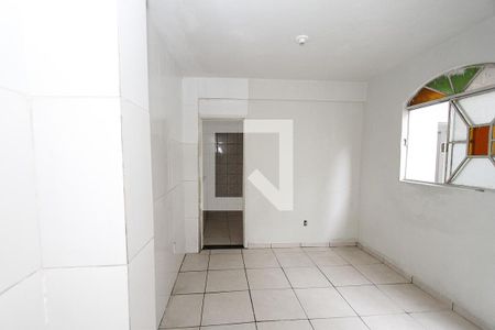 Sala de casa para alugar com 2 quartos, 80m² em Dom Bosco, Belo Horizonte