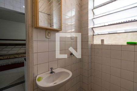 Banheiro de kitnet/studio para alugar com 1 quarto, 28m² em Barra Funda, São Paulo