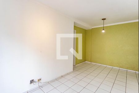 Sala  de apartamento à venda com 3 quartos, 67m² em Conjunto Residencial Ingai, São Paulo