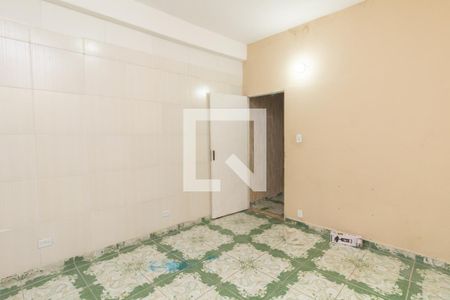 Quarto 1 de casa para alugar com 2 quartos, 70m² em Vila Carmosina, São Paulo