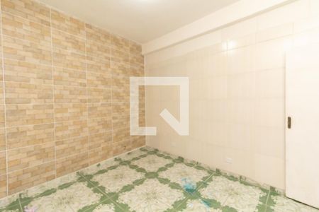Quarto 1 de casa para alugar com 2 quartos, 70m² em Vila Carmosina, São Paulo