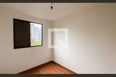 Quarto 1 de apartamento para alugar com 2 quartos, 48m² em Vila Silvia, São Paulo