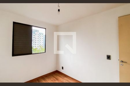 Quarto 2 de apartamento para alugar com 2 quartos, 48m² em Vila Silvia, São Paulo