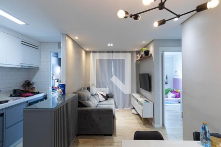 Sala/Cozinha/Área de Serviço  de apartamento para alugar com 2 quartos, 50m² em Jardim das Oliveiras, São Paulo