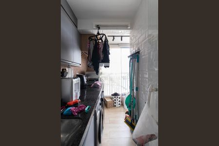 Sala/Cozinha/Área de Serviço  de apartamento para alugar com 2 quartos, 50m² em Jardim das Oliveiras, São Paulo